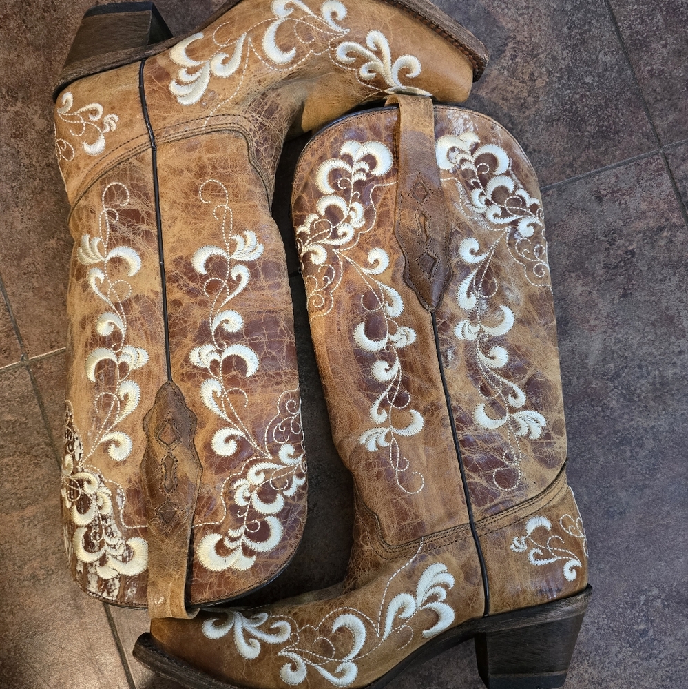 Corral Boots Sz 7.5